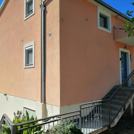 Apartment Libetrogir *